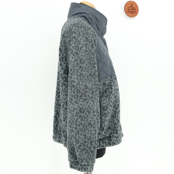 ABERCROMBIE & FITCH Quilted Snap Up Jacket - Picture 2 of 9